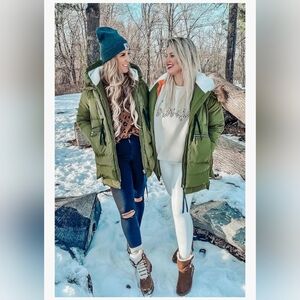 Stylish Olive Green Puffer Jacket with Hood